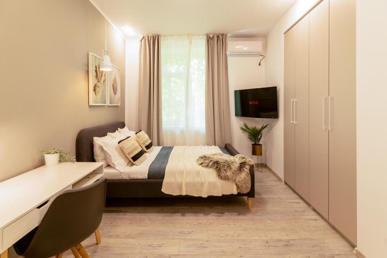 Ideal Stay: Spacious 2Br Apt Near Calea Victoriei Bucarest Esterno foto