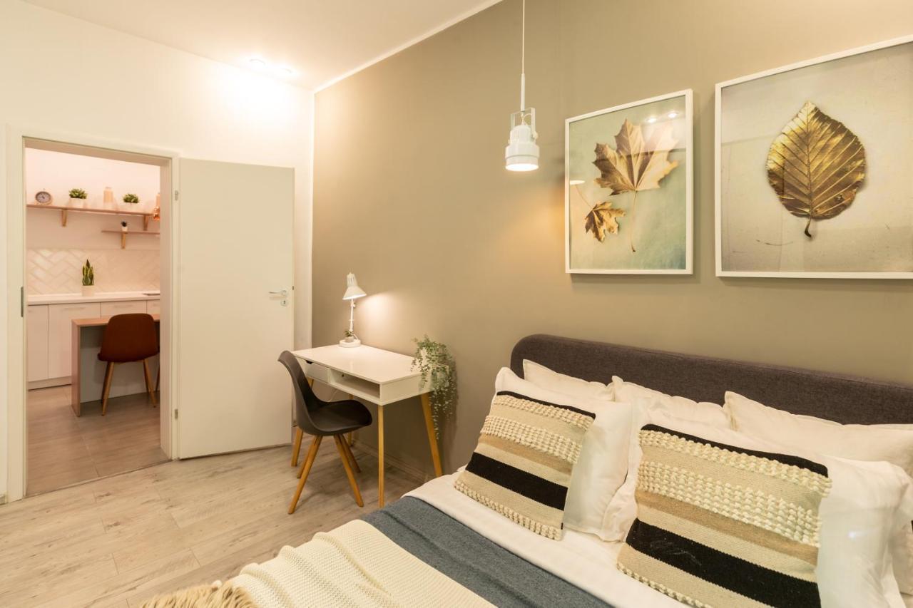 Ideal Stay: Spacious 2Br Apt Near Calea Victoriei Bucarest Esterno foto