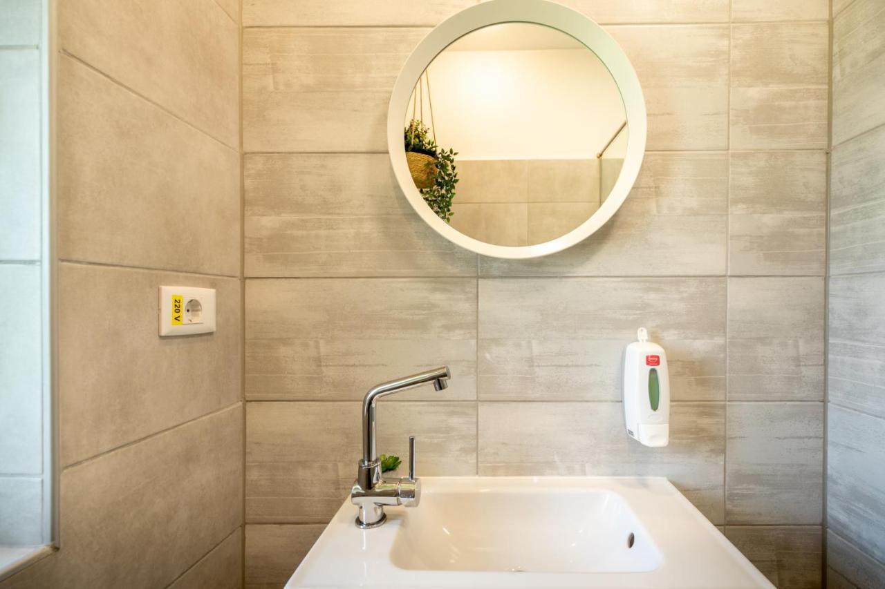 Ideal Stay: Spacious 2Br Apt Near Calea Victoriei Bucarest Esterno foto