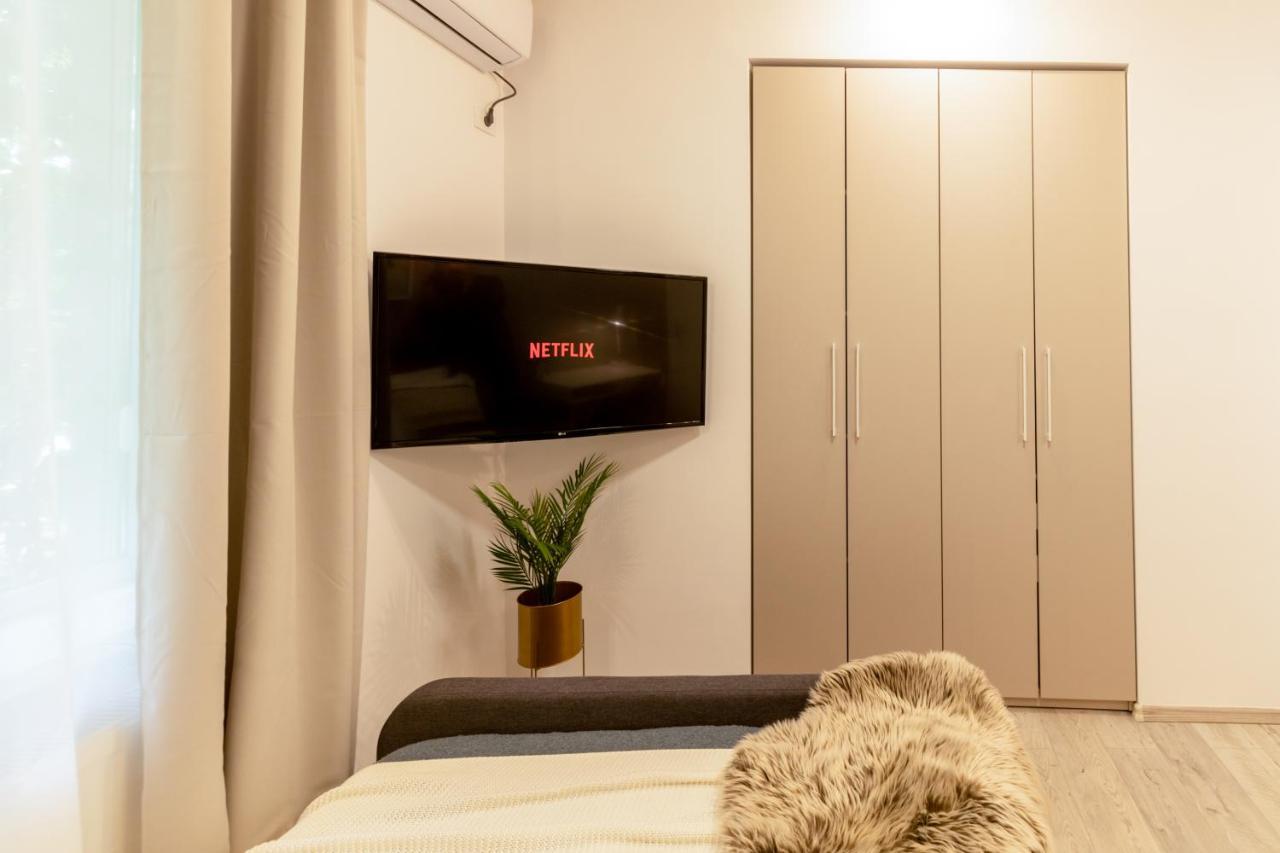 Ideal Stay: Spacious 2Br Apt Near Calea Victoriei Bucarest Esterno foto