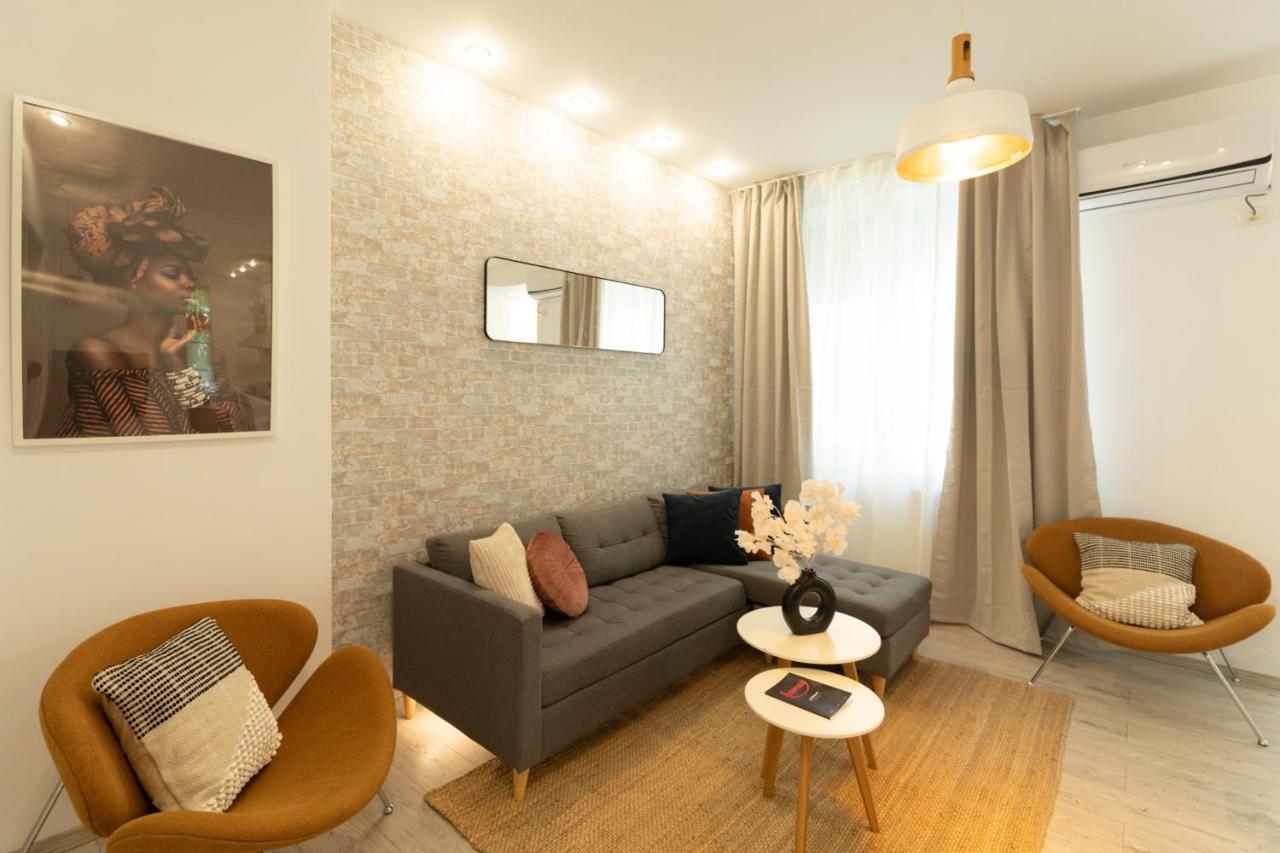 Ideal Stay: Spacious 2Br Apt Near Calea Victoriei Bucarest Esterno foto