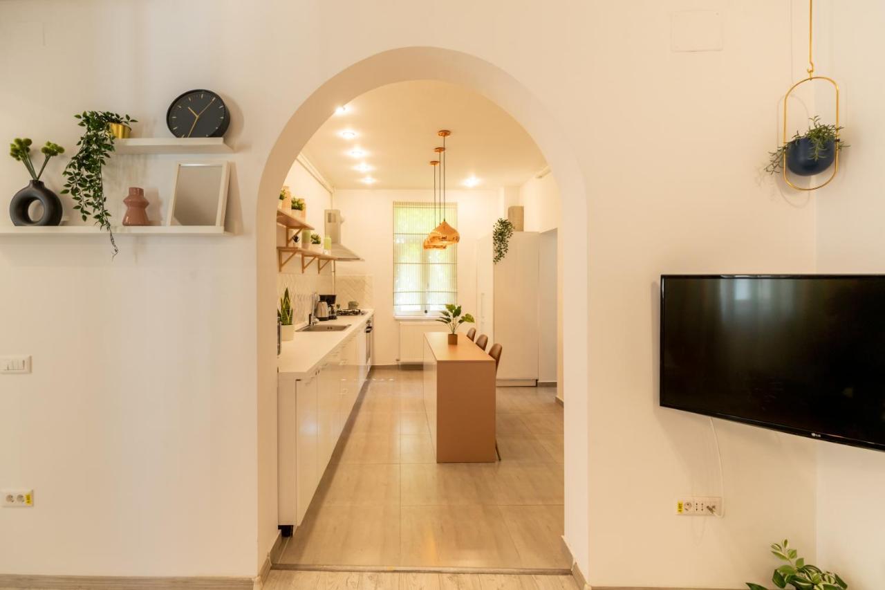 Ideal Stay: Spacious 2Br Apt Near Calea Victoriei Bucarest Esterno foto