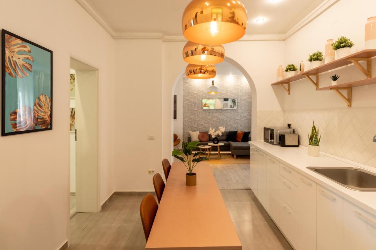Ideal Stay: Spacious 2Br Apt Near Calea Victoriei Bucarest Esterno foto