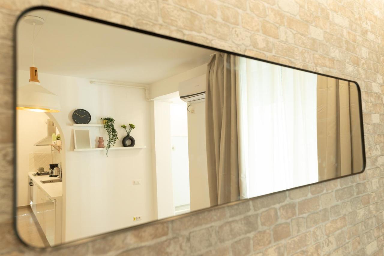Ideal Stay: Spacious 2Br Apt Near Calea Victoriei Bucarest Esterno foto